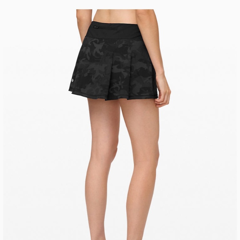 Lululemon 8 Tall Pace Rival Incognito Camo skirt